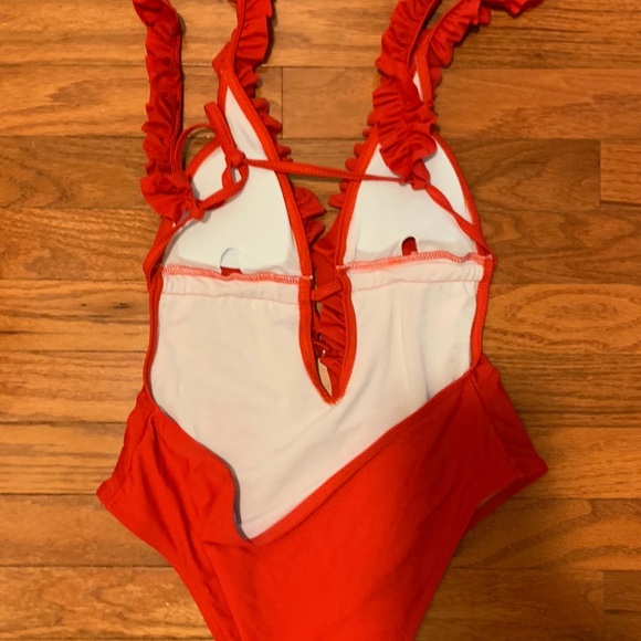 Low-Cut One Piece Swimsuit - Picture 6 of 6